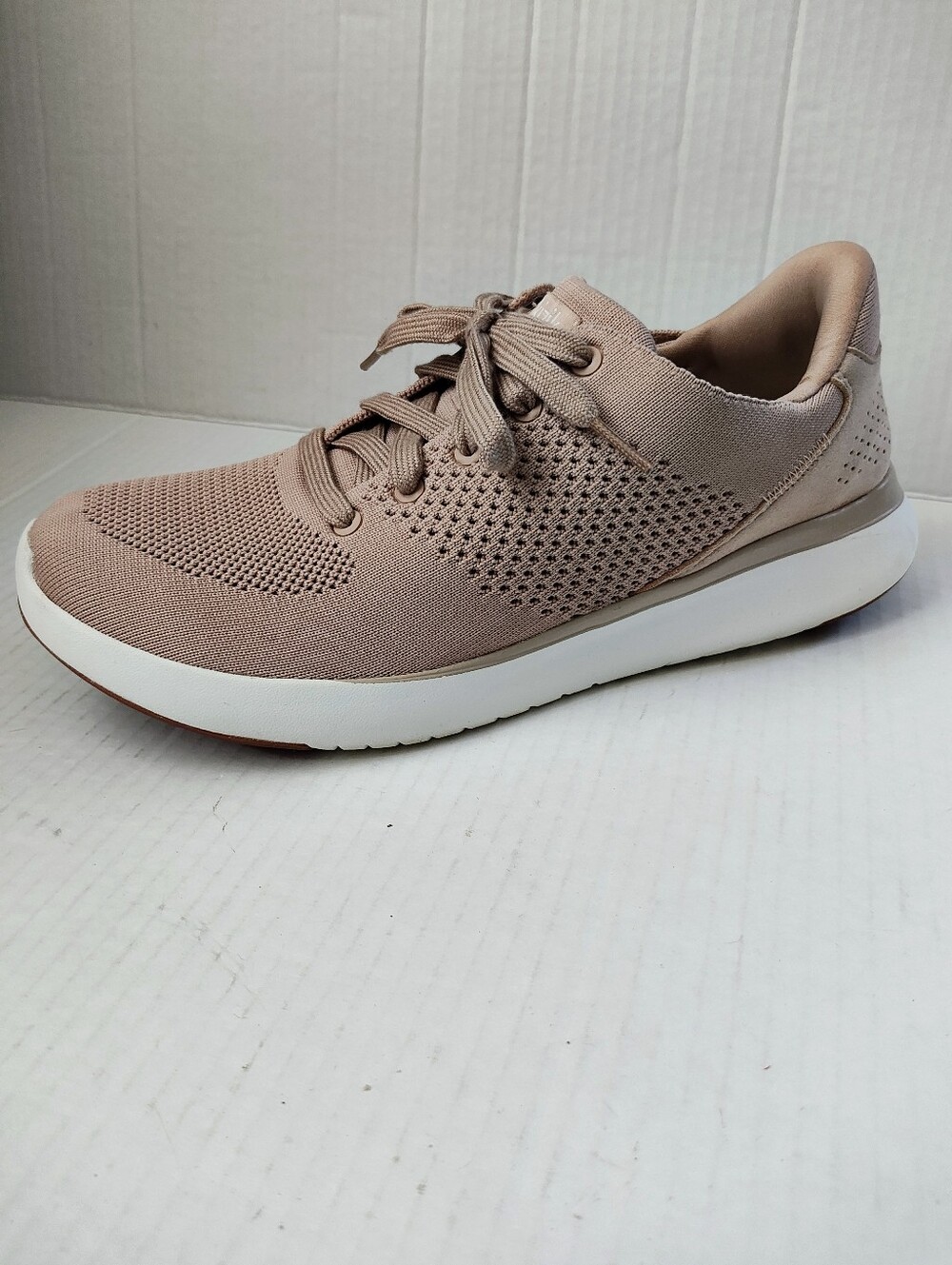 Kizik Lima Slip-on Sneakers In Fawn Women's Sz 9.5 Wide